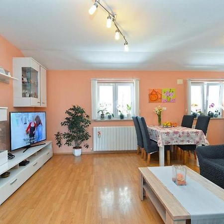 Apartman Eda Pula Exterior foto