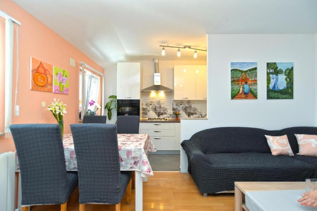Apartman Eda Pula Exterior foto