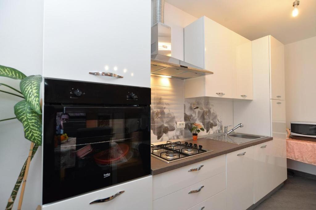 Apartman Eda Pula Exterior foto
