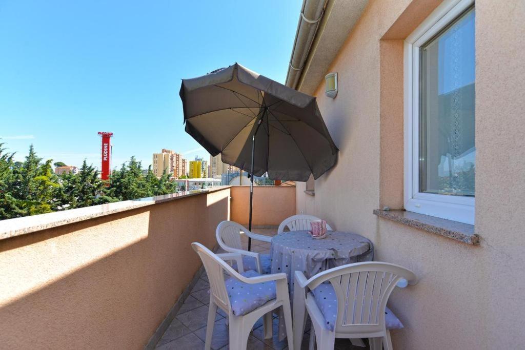 Apartman Eda Pula Exterior foto