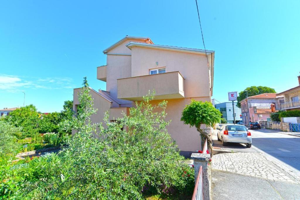 Apartman Eda Pula Exterior foto