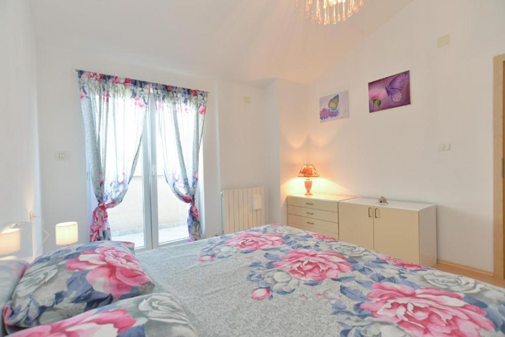 Apartman Eda Pula Exterior foto